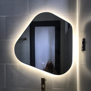 Зеркало ассиметричной формы со светодиодной LED-подсветкой Элегант